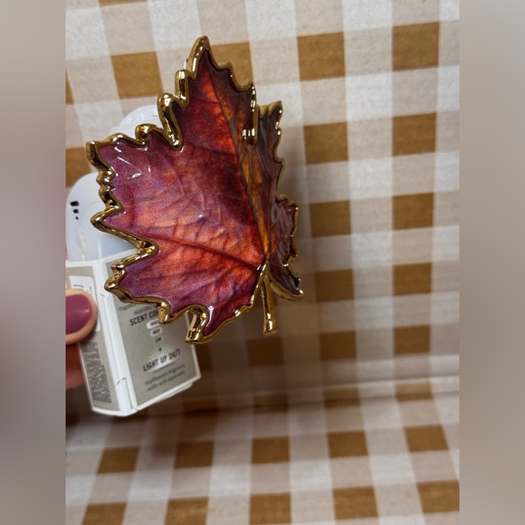 NWT B&BW💡Maple Leaf Wallflower Nightlight with Scent Control - Picture 5 of 8